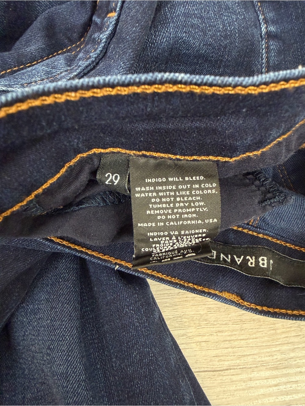J Brand Mid-Rise Stove Pipe Skinny Jeans in Ignite, Size 29 - Picture 9 of 14